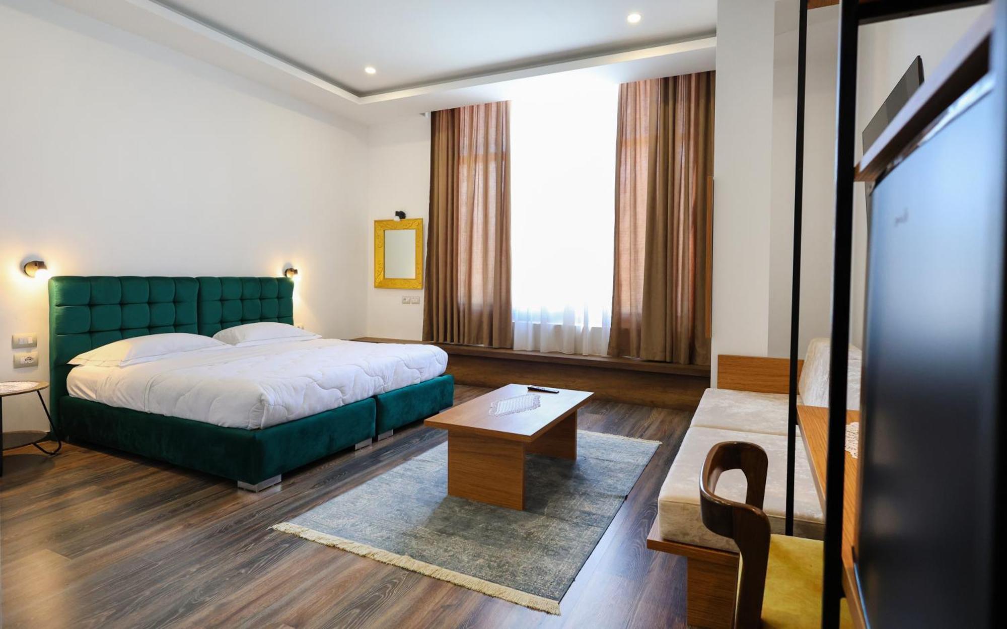 Republika Hotel 4*