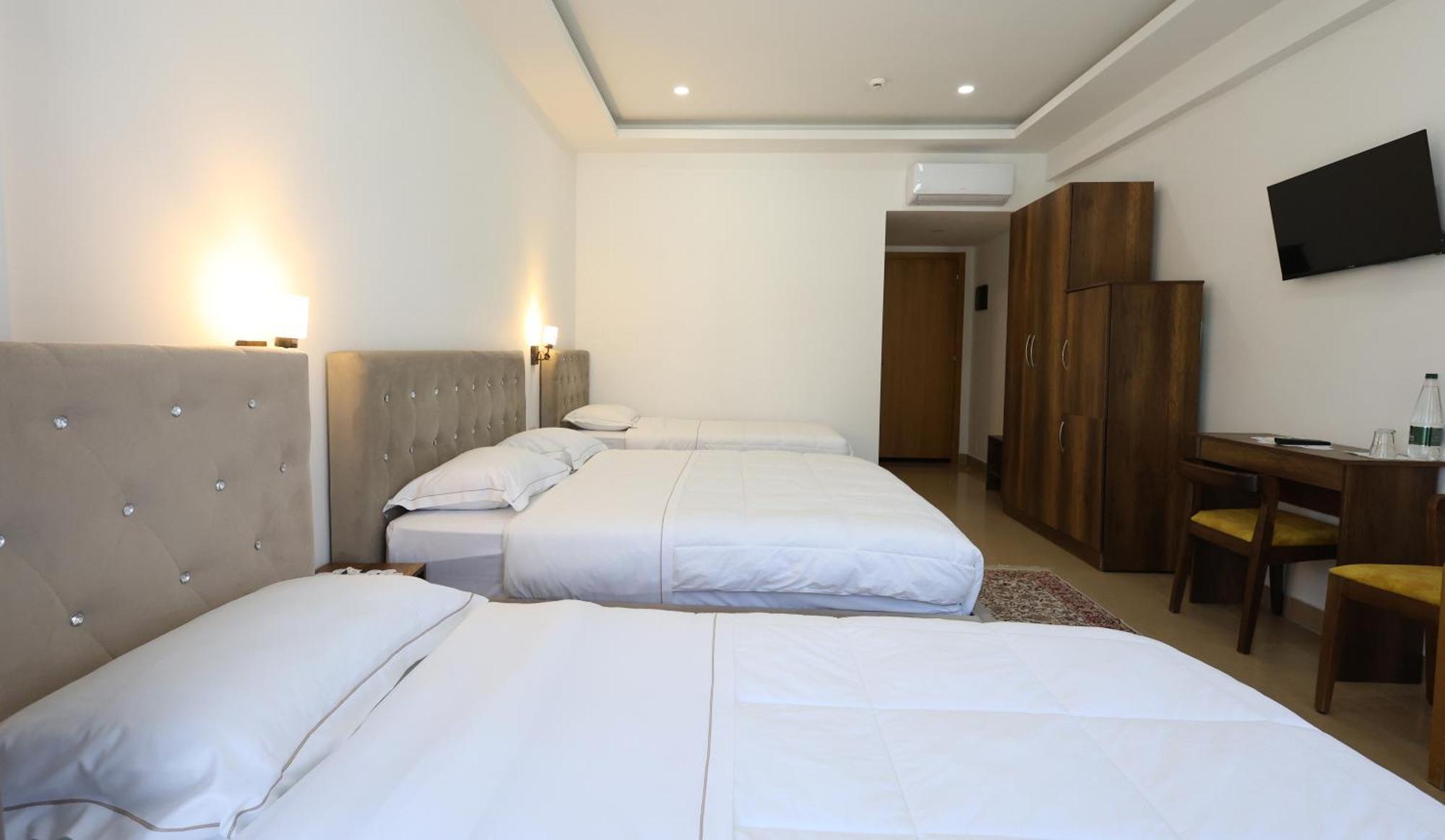 Republika Hotel 4*
