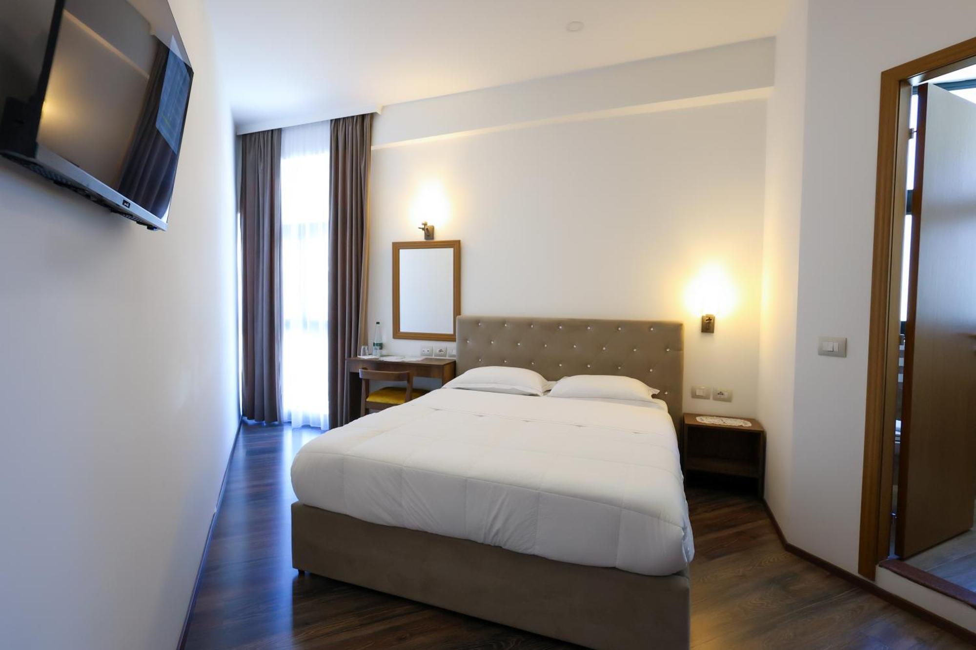 Republika Hotel Berat
