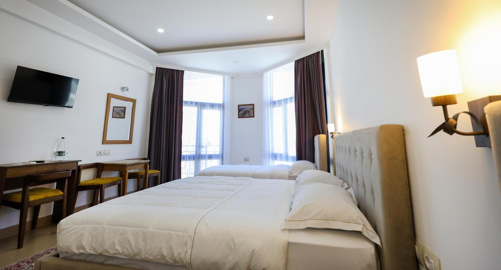 Hotel Republika Berat