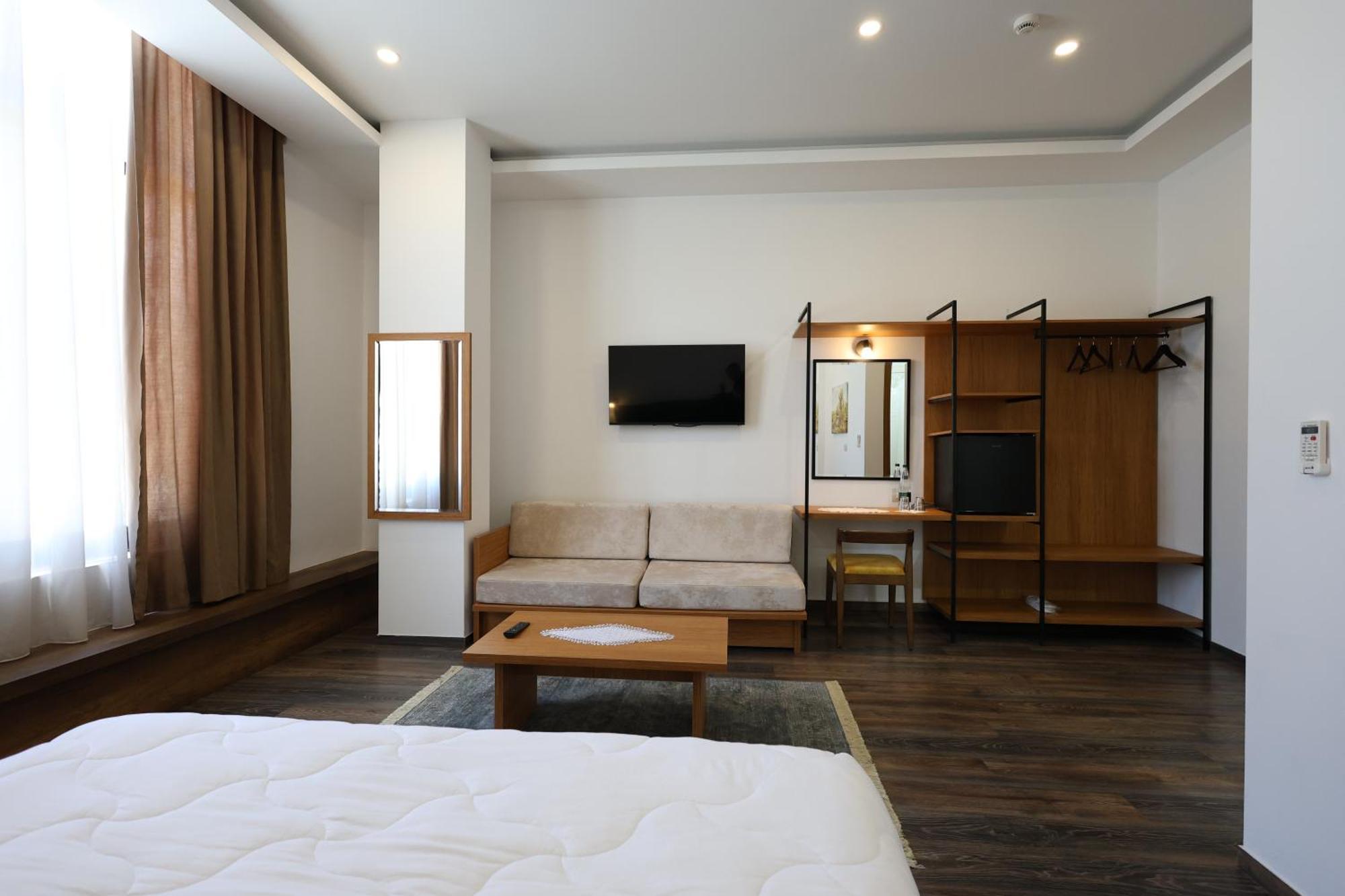 Republika Hotel Berat
