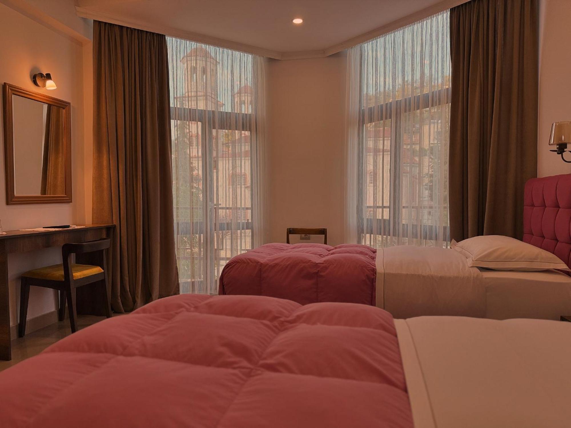 Republika Hotel 4*