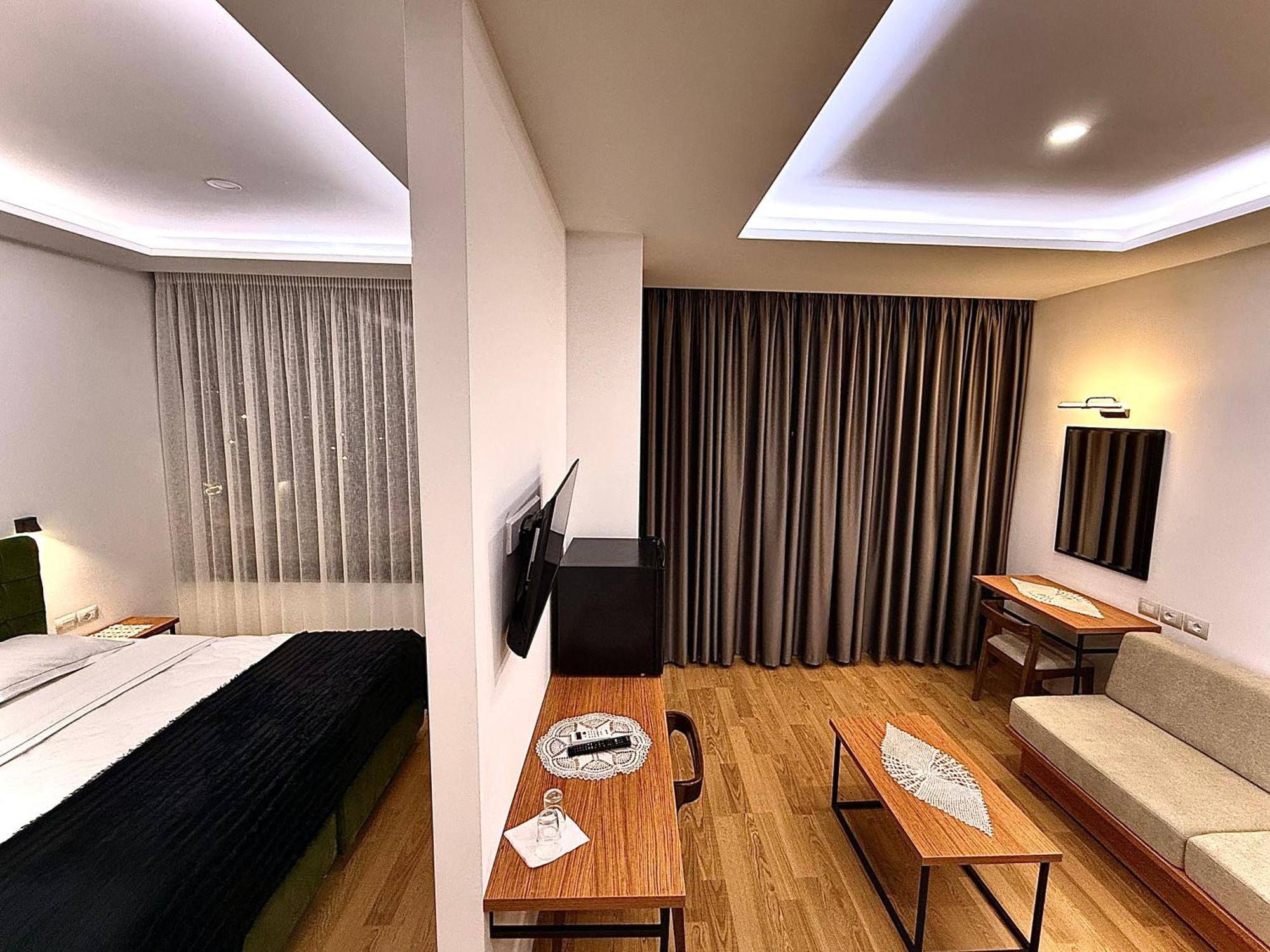 Hotel Republika 4*